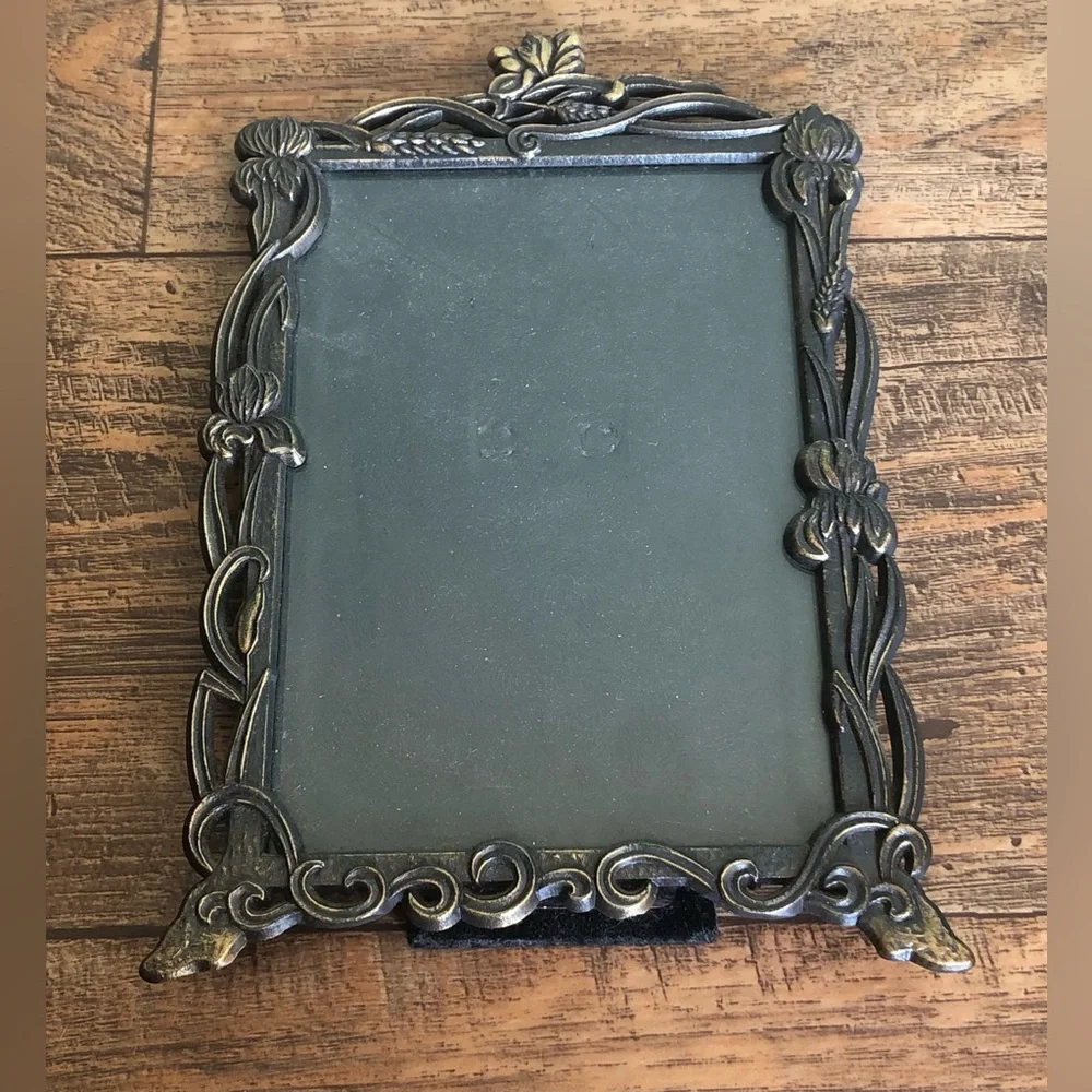 VTG Pewter Picture Frame Holds 5x7” Photo, French Country English Garden